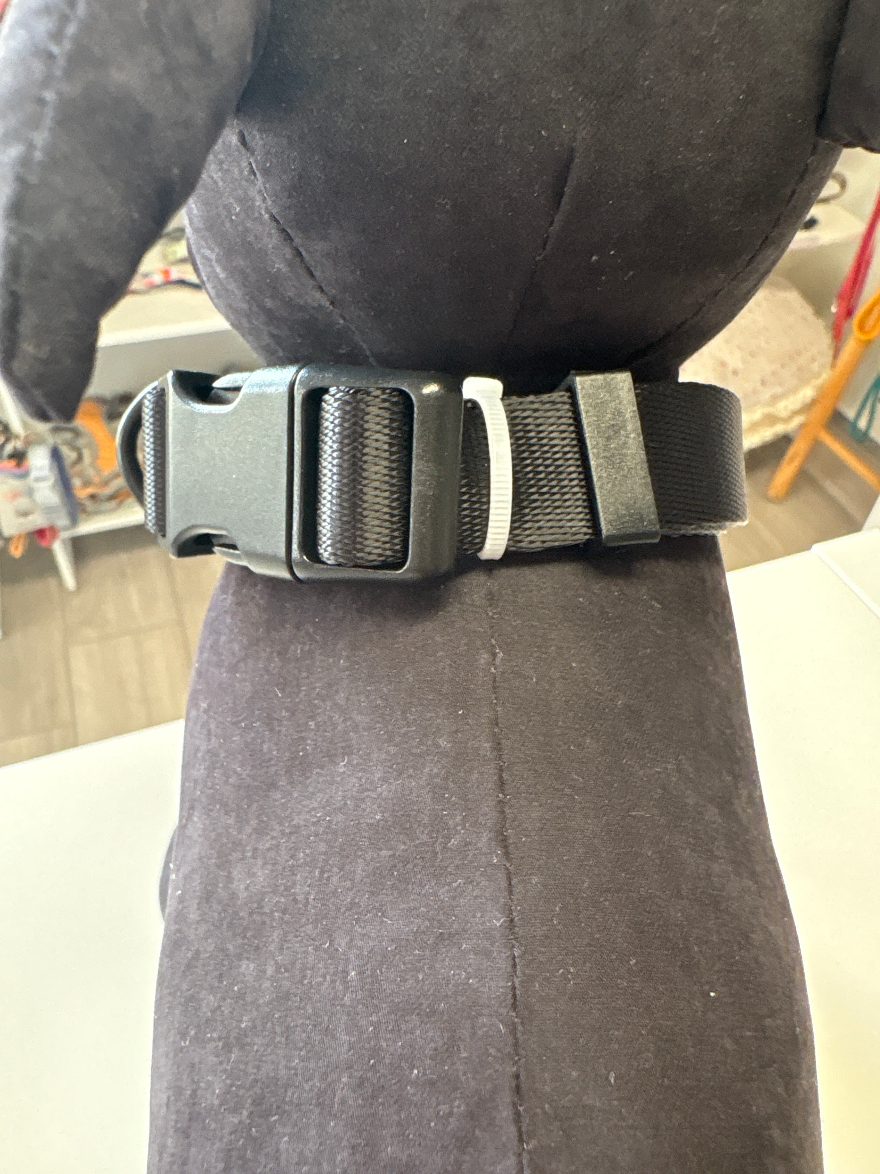 SUPREMA COLLAR L SCHWARZ